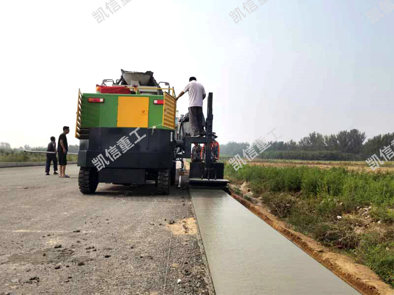 水泥砼護(hù)路石滑模成型機(jī)